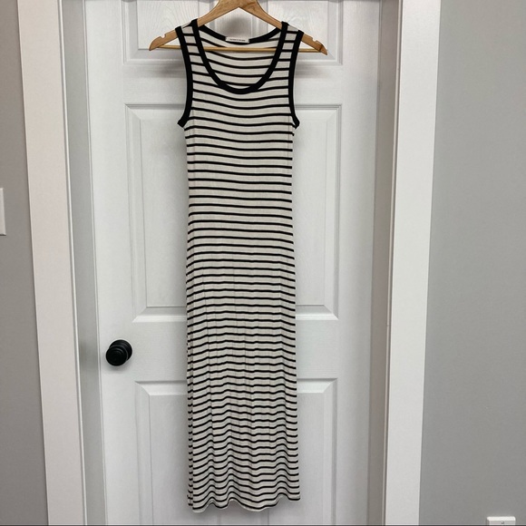 Stretch long summer and beach dress - Picture 1 of 4